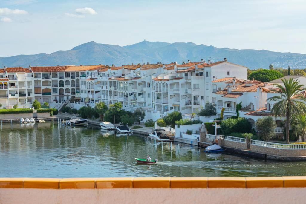 Flateli Empuriabrava Apartment Exterior photo